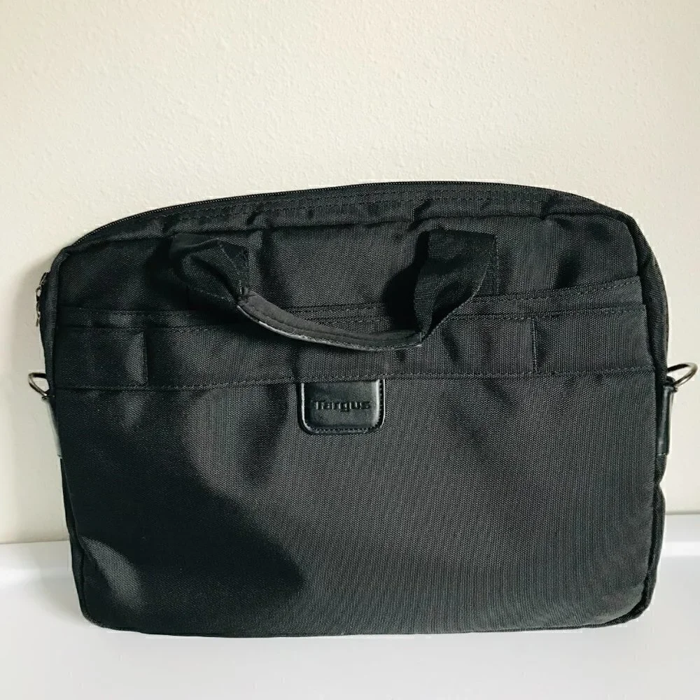 Targus Black Polyester Laptop Bag with Shoulder Strap